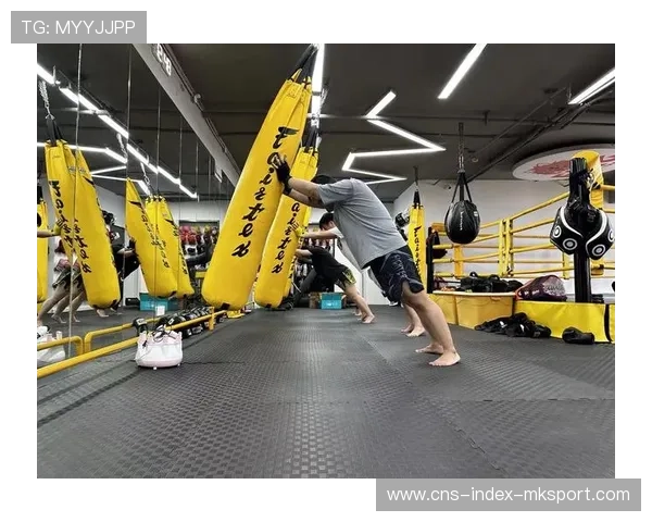 比沃尔试拳训练画面曝光,出拳速度离谱