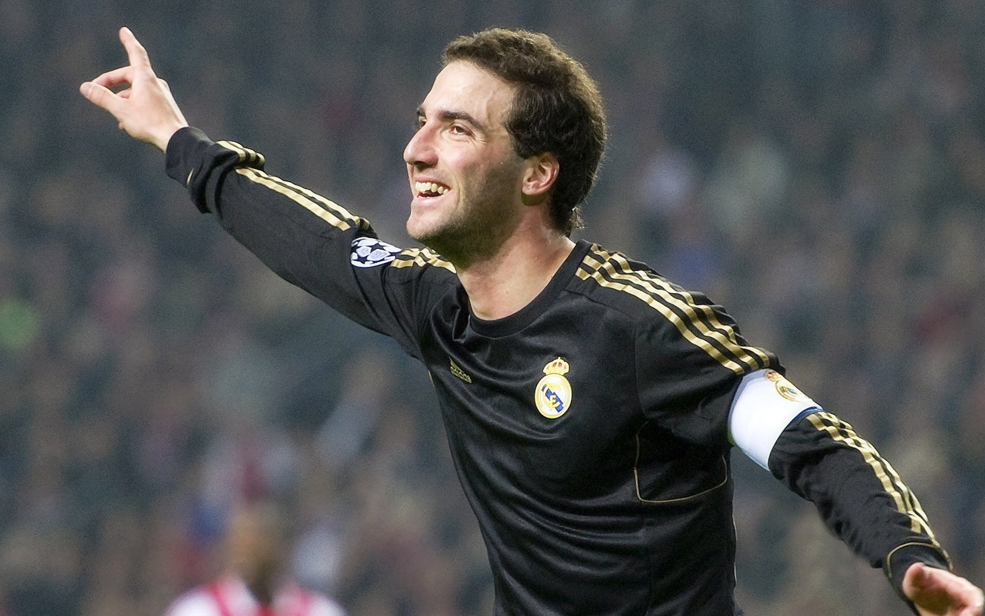 利物浦欧冠赛场奋勇争先,目标再夺桂冠