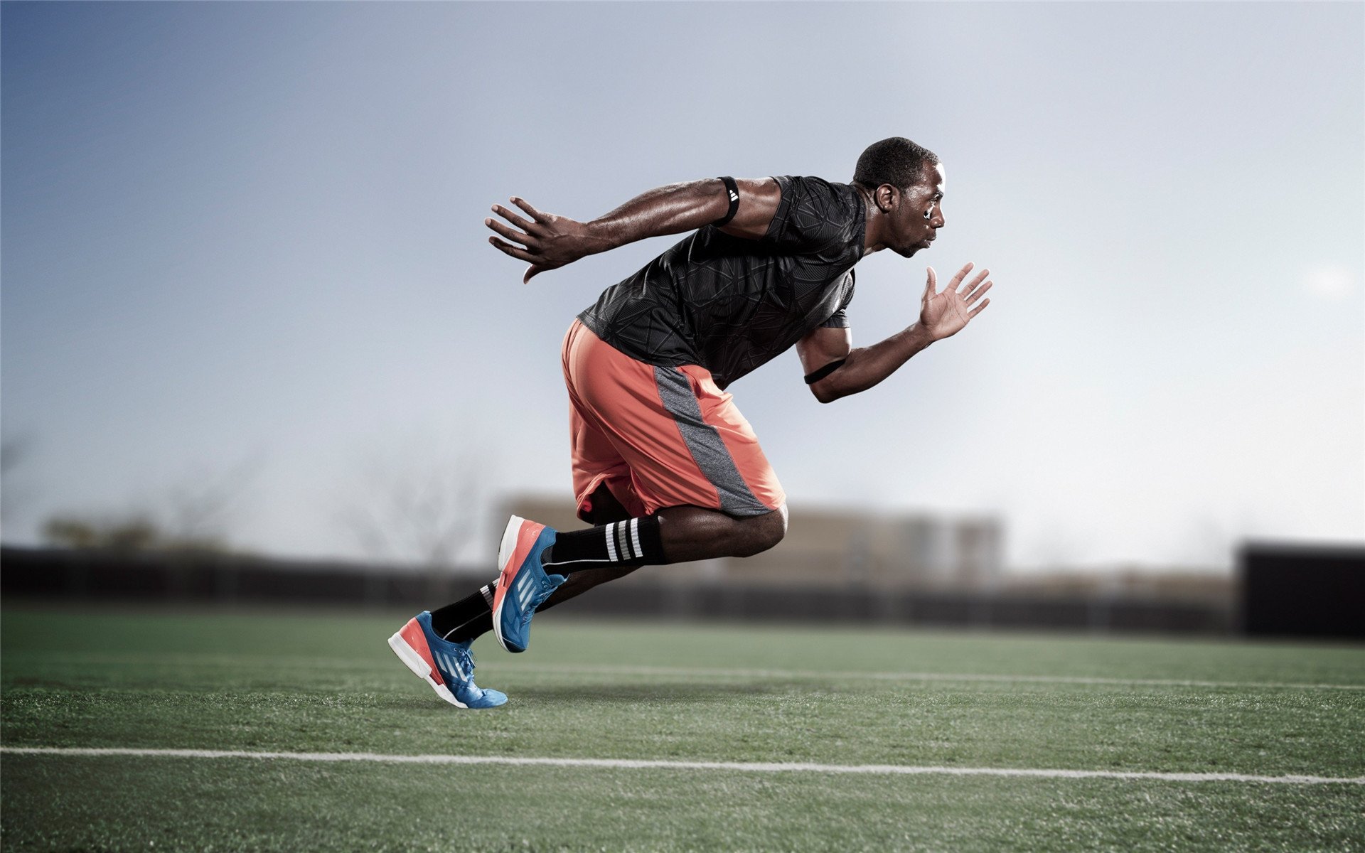 基层联赛推动体育下沉城市体育基础建设加快发展，基层体育竞赛的比赛方法